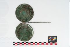 Foto von Bronzedoppelspiralnadel (NHMW-PRAE-002302)